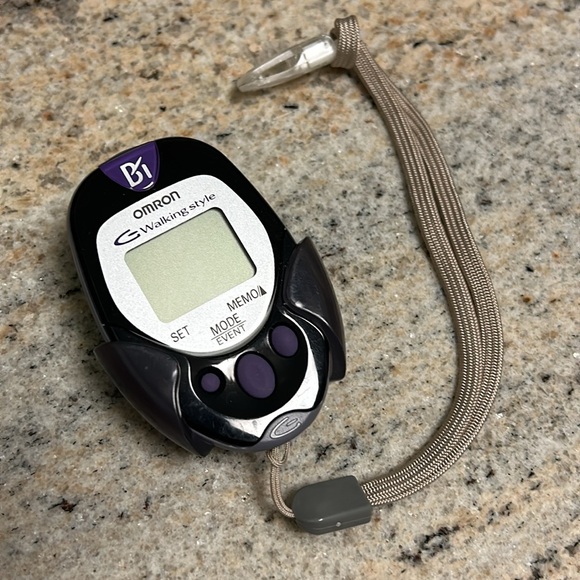 Pedometer - Omron Pocket - Picture 3 of 5